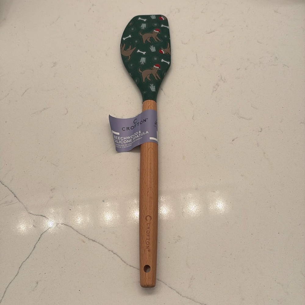 Crofton Beechwood & silicone spatula Christmas dog new